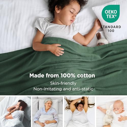 Bedsure بطانية Bedsure GentleSoft 100% قطن بحجم كوين للسرير - قابلة للتنفس وخفيفة الوزن، ناعمة ومريحة مع نسيج متعرج منسوج للصيف، أخضر داكن، 90x90 بوصة - Image 2