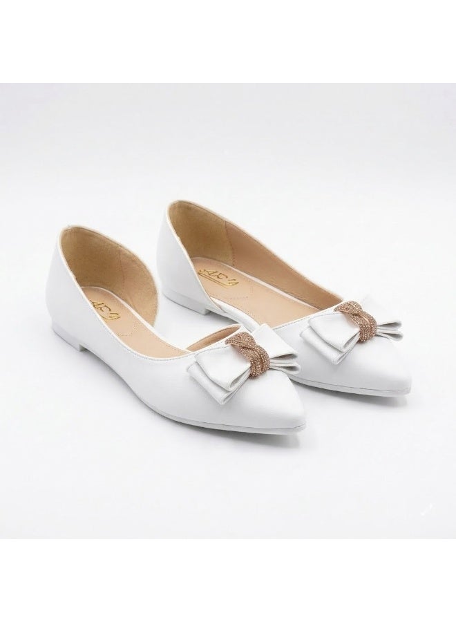 لايف ستيلاش  باليرينا مسطحة من الجلد مع ربطة أنيقة BN-520 - ابيض - Image 1