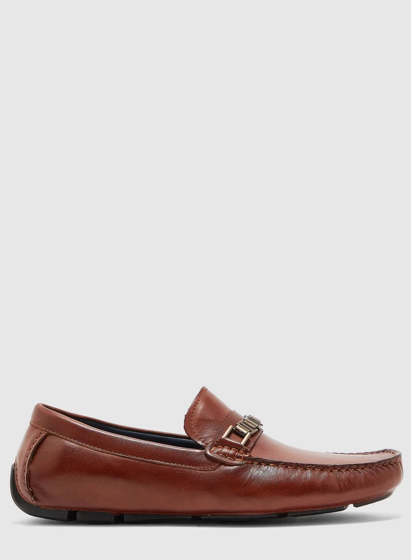 STEVE MADDEN Heyer Chain Details Loafers