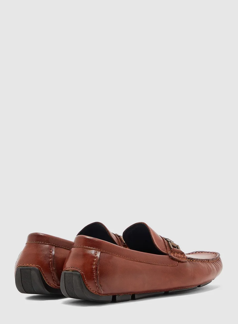 STEVE MADDEN Heyer Chain Details Loafers