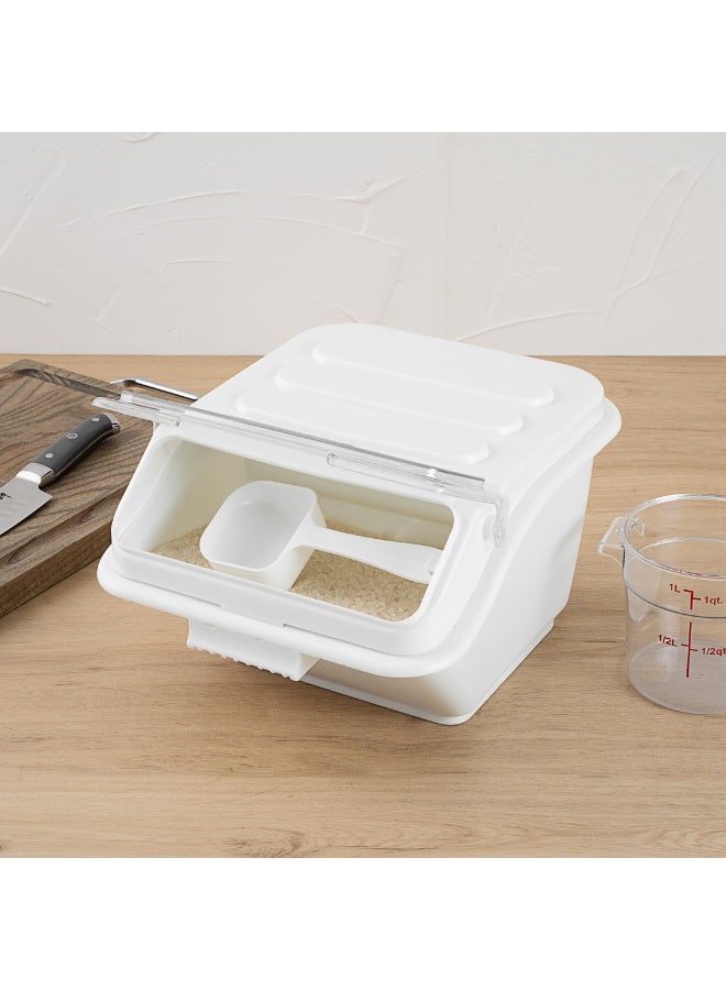 Restaurantware Met Lux 2.6 Gallon Ingredient Bin, 1 With Lid Food Storage Bin - With Measuring Scoop, Stackable, White Plastic Commercial Flour Bin, Easy Access, For Kitchen Or Storage - Image 4