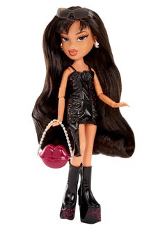 BRATZ X Kylie Jenner Day Fashion Doll With Accessories And Poster  - Image 4