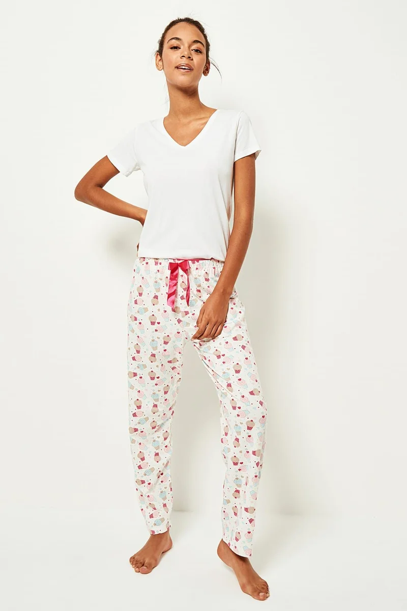 trendyol V-Neck T-Shirt & Printed Pyjama Set