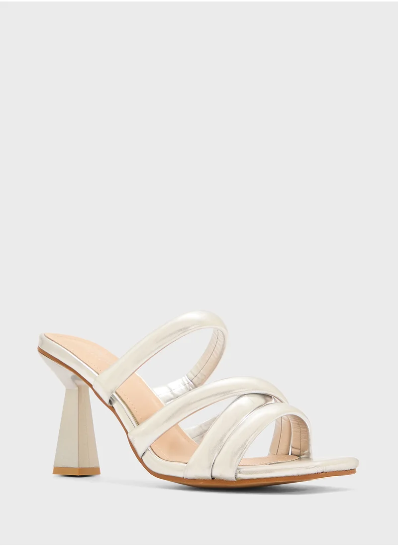 بي آند آر High Heeled Sandal