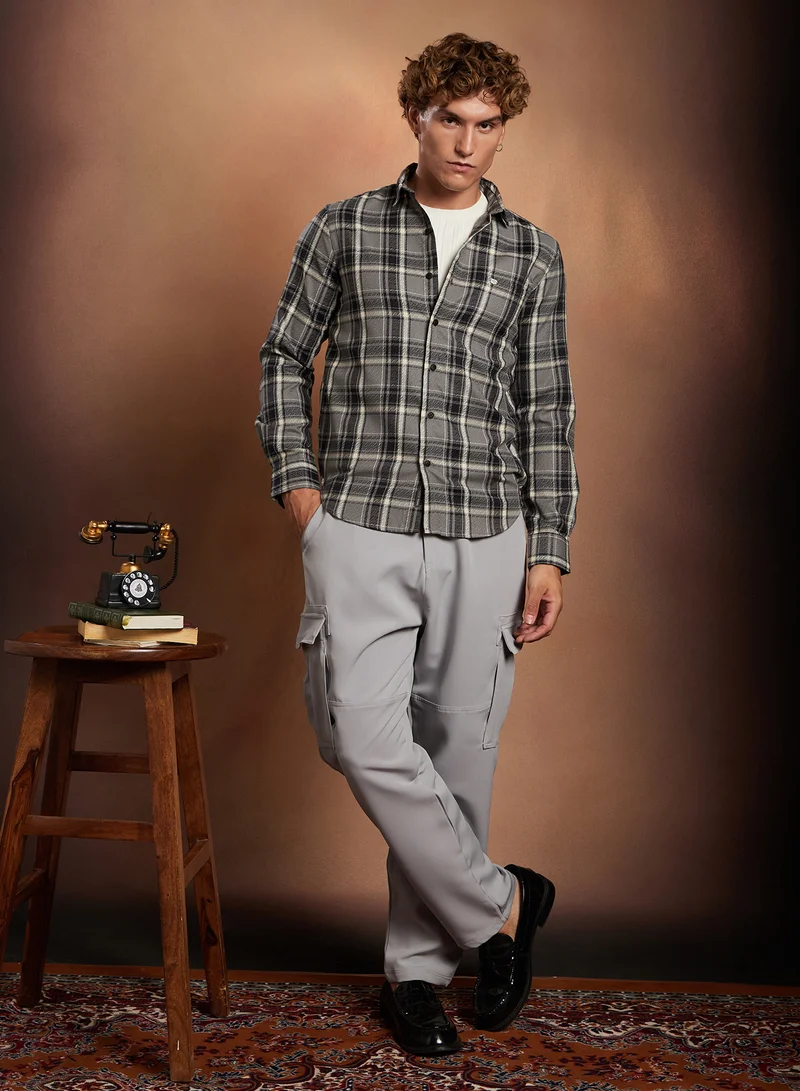 Campus Sutra Campus Sutra Men's Moon Grey & Onyx Black Shadow-Check Regular Shirt For Casual Wear | Spread Collar | Long Cuffed Sleeves | Button Closure | Shirt Crafted With Comfort Fit For Everyday Wear