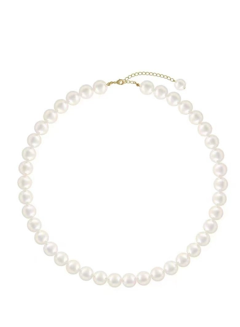 Pearl necklace, noble and luxurious, a gift for a girlfriend, a gift for a mother - Image 1