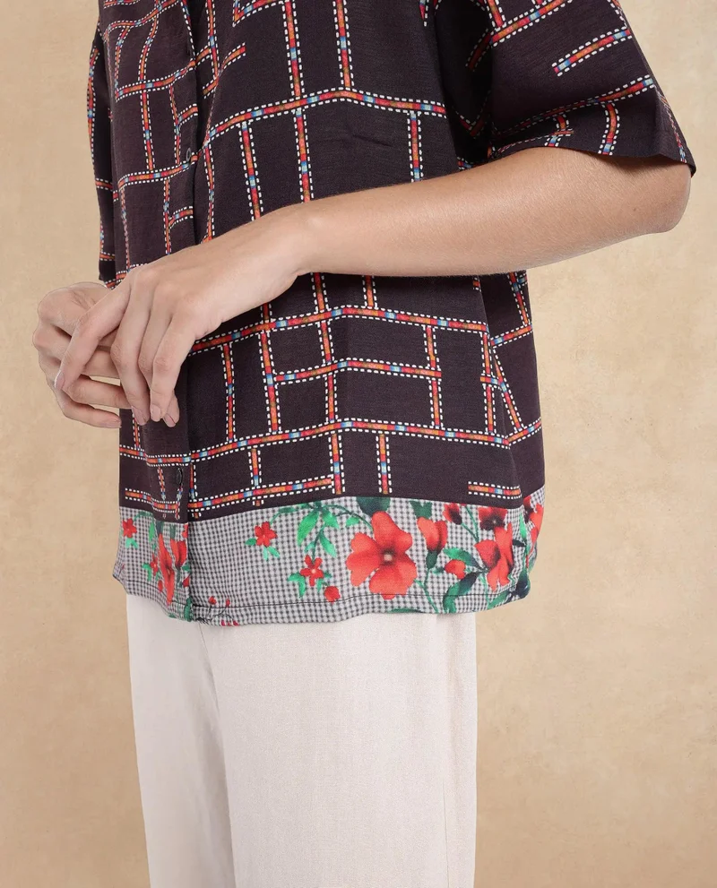 Rareism Women's Geometric Print Shirt With Floral Border