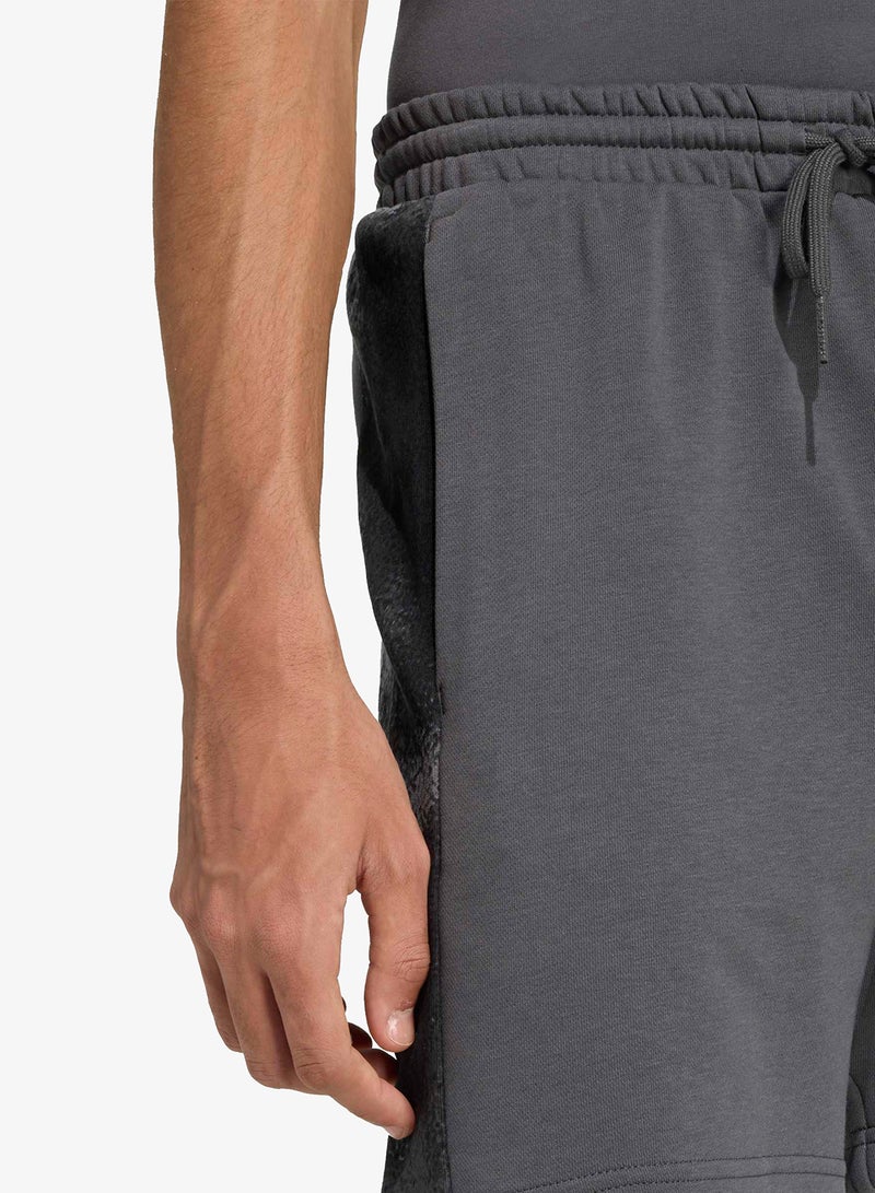 اديداس شورت مموه - Image 4