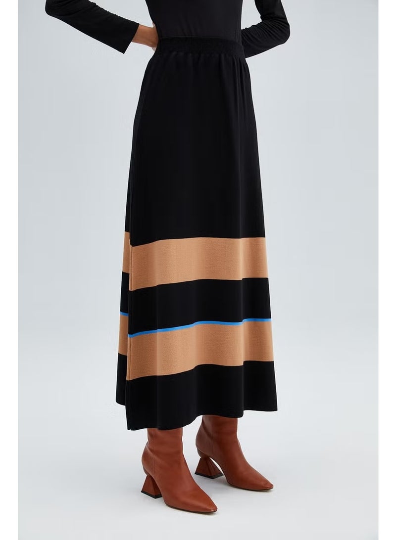 Touche Striped Knitwear Skirt with Elastic Waist - Image 1
