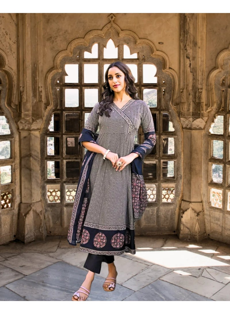 Anarkali Kurta set in Pure Cotton - Image 4