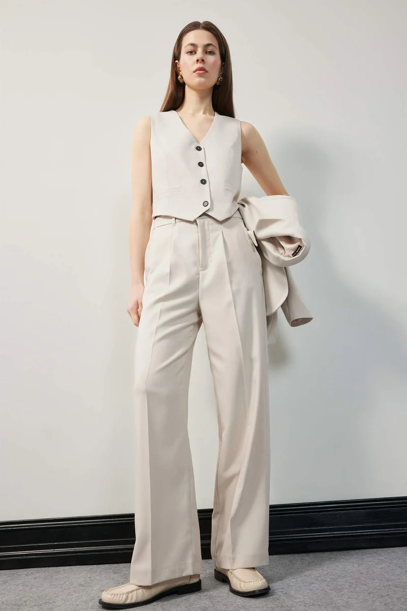 ديفاكتو V Neck Buttoned Blazer Vest