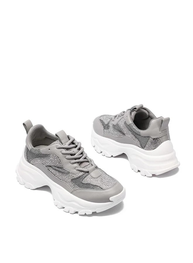 نيكولي شارون