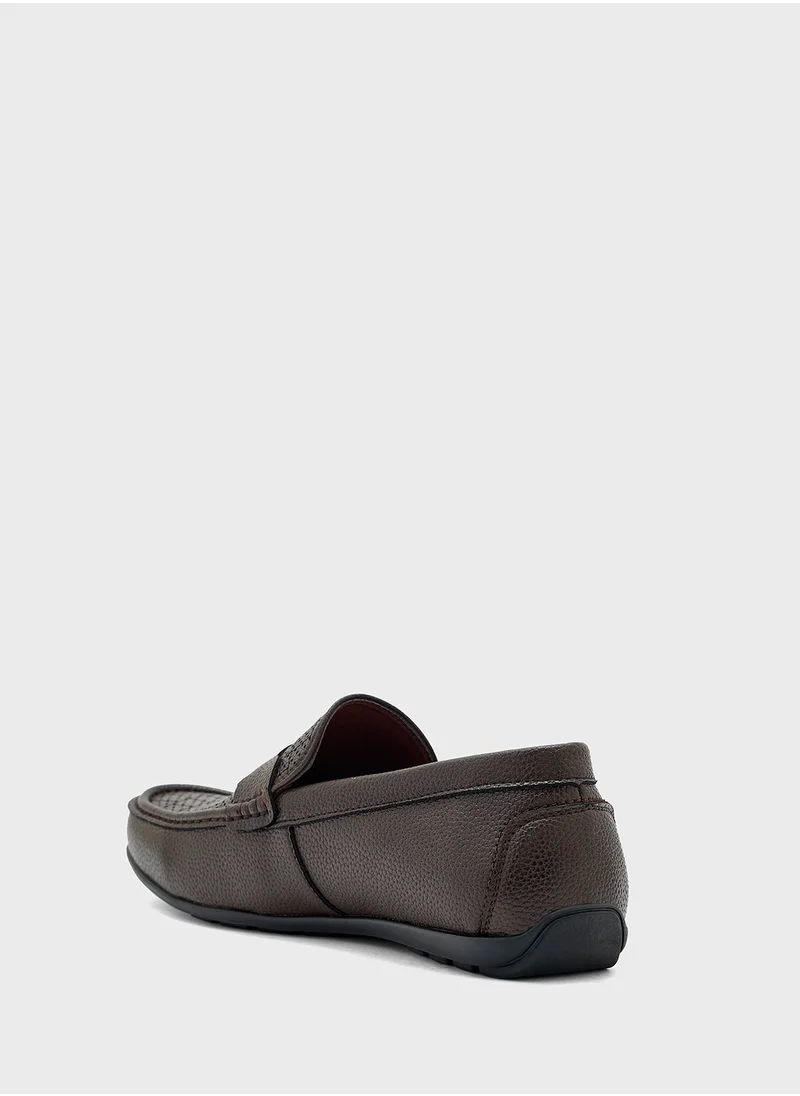 روبرت وود Textured Formal Loafers