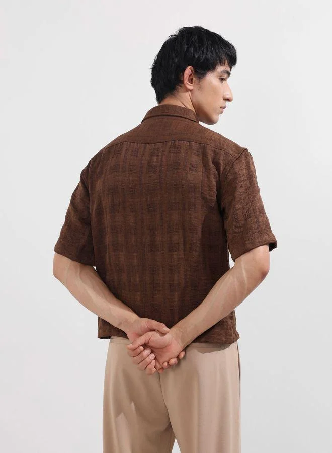 The Indian Garage Co Men Boxy Fit Textured Cutaway Collar Half Sleeves Shirt