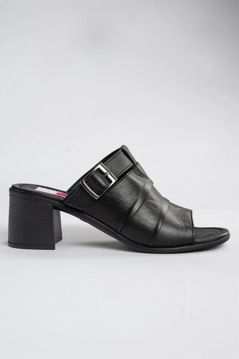 Fox Shoes P555450903 Black Genuine Leather Thick Heeled Daily Women's Slippers
