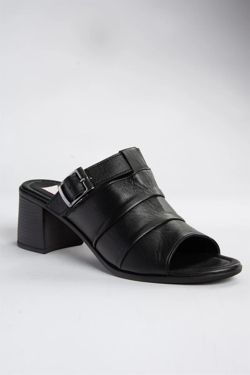 Fox Shoes P555450903 Black Genuine Leather Thick Heeled Daily Women's Slippers