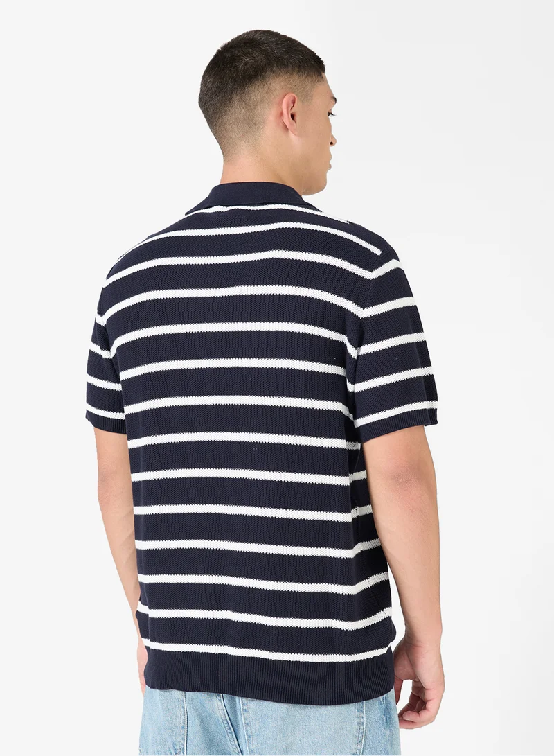 برايف سول قميص بولو بياقة مفتوحة