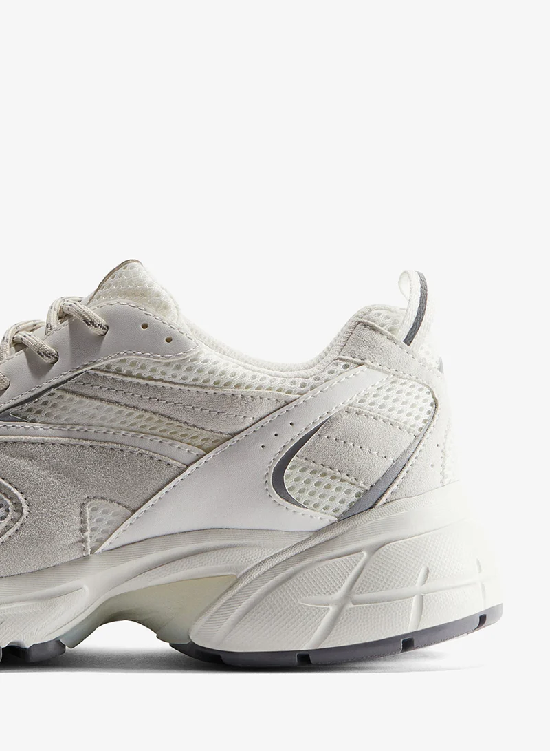 اتش اند ام حذاء رياضي بتصميم مكتنز