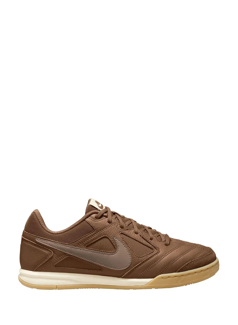 Nike Gato