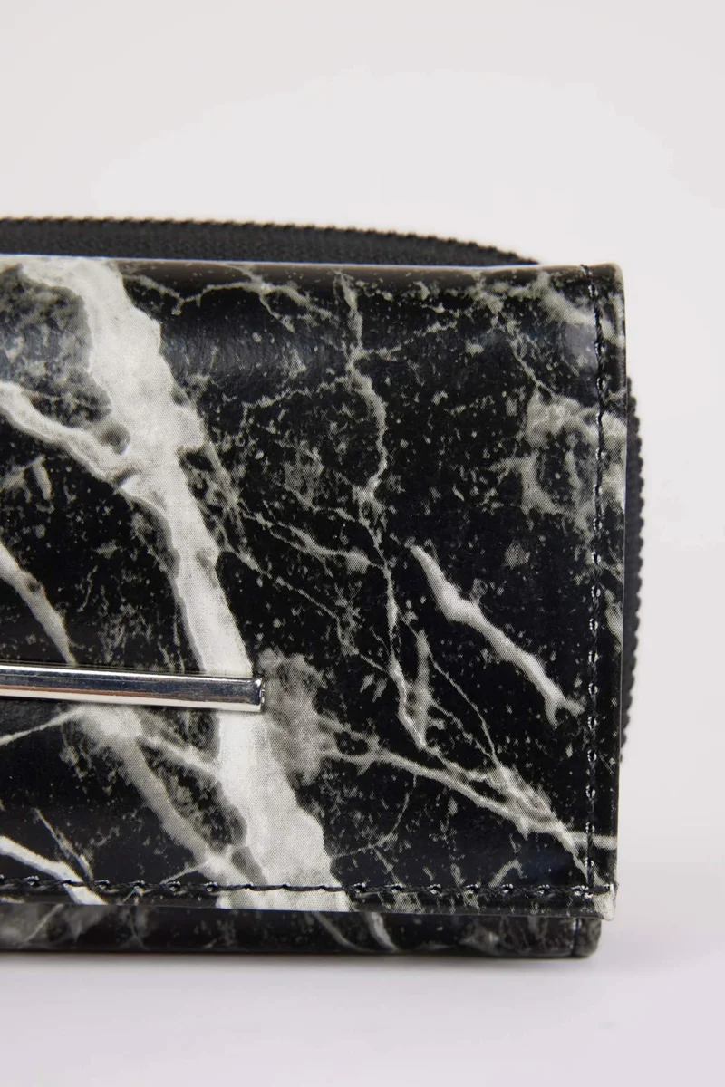 ديفاكتو Woman Faux Leather Wallets