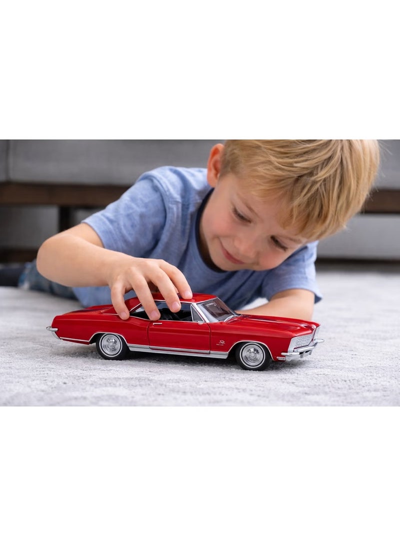 Welly 1:24 Scale -Classic Buick Riviera 1965 Die-Cast Model Car 1:24 Scale – Red – Die-Cast Toy Car for Kids & Collectors - Image 4