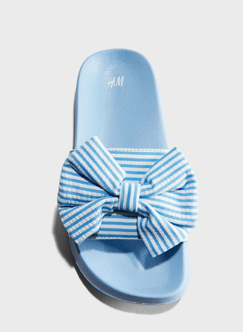 اتش اند ام Pool bow detail slides