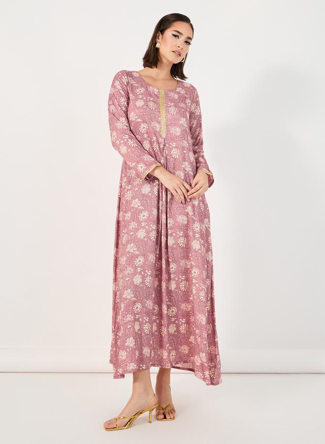 ستايلي جلابية بطبعات شاملة مع تطريز ذهبي - Image 4