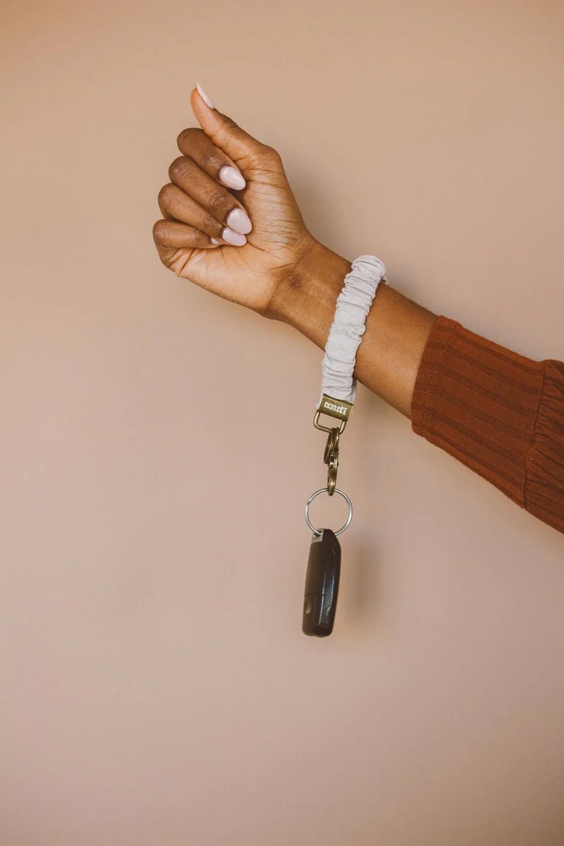 ANDI Wristlet Keychain for Women, Scrunchie Bracelet Key Ring With Clip Closure, Stretchy & Comfortable Wrist Lanyard, Key Chain For Car Keys, ID Cards (Linen) - Image 4