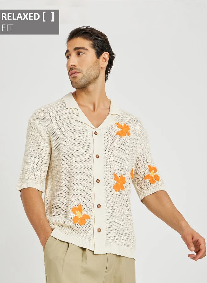 ستايلي بلوزة كروشيه مطرزة بالزهور بقصة مريحة