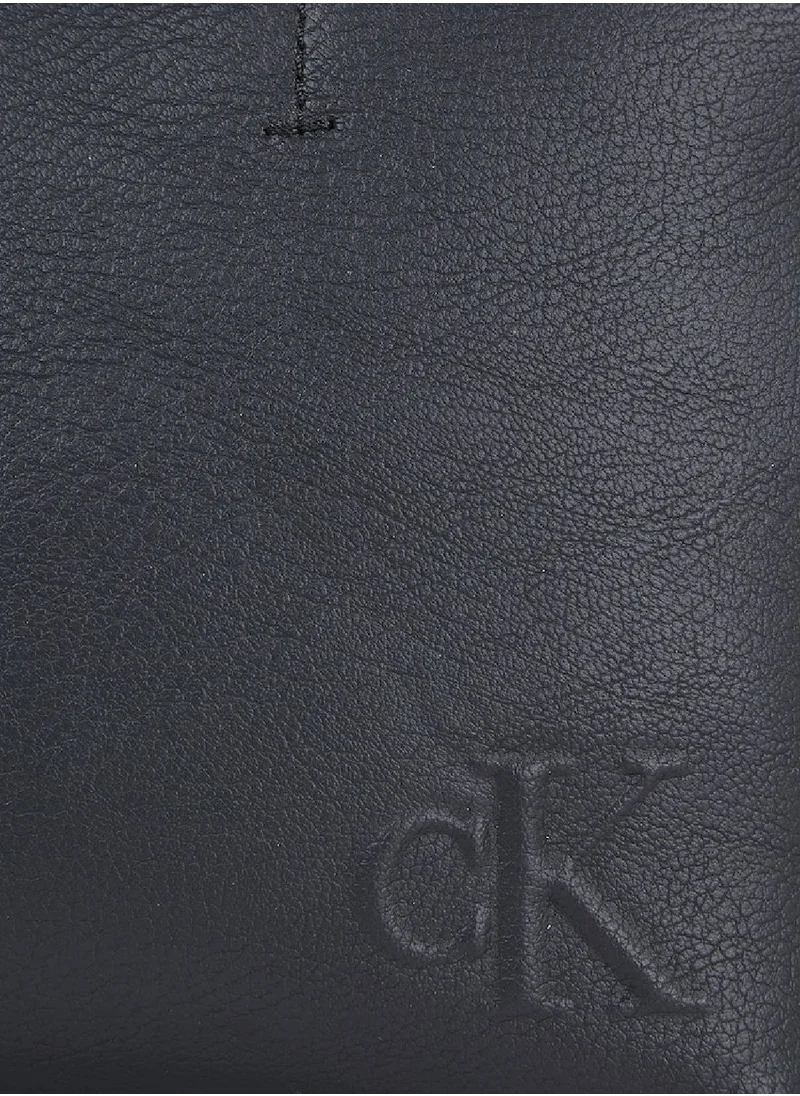 Calvin Klein Jeans Women's Ultralight Longday Tote