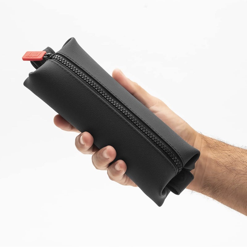 TOOLETRIES توولترز - حقيبة كوفي ميني للرجال - حقيبة مستحضرات التجميل السيليكونية، حقيبة سفر للمستحضرات - سحاب قوي، مقاومة للتسرب، سهلة التنظيف - 8.5" × 2.75" × 2" - رمادي غامق - Image 4