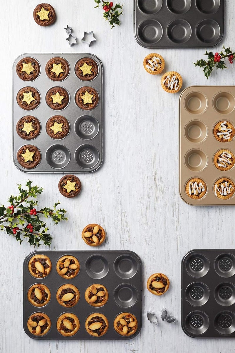 Master Class Masterclass CrUSty Bake Non-Stick Shallow Baking Pan, Six Hole, 26X16Cm, Sleeved - Image 4