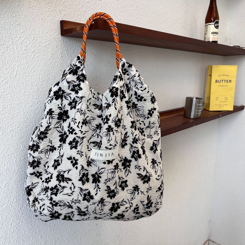 Floral Crossing Handbag Niche Design Fashionable All-Match Large Capacity Korean Style Ins Style Daily Portable Tote - Image 1