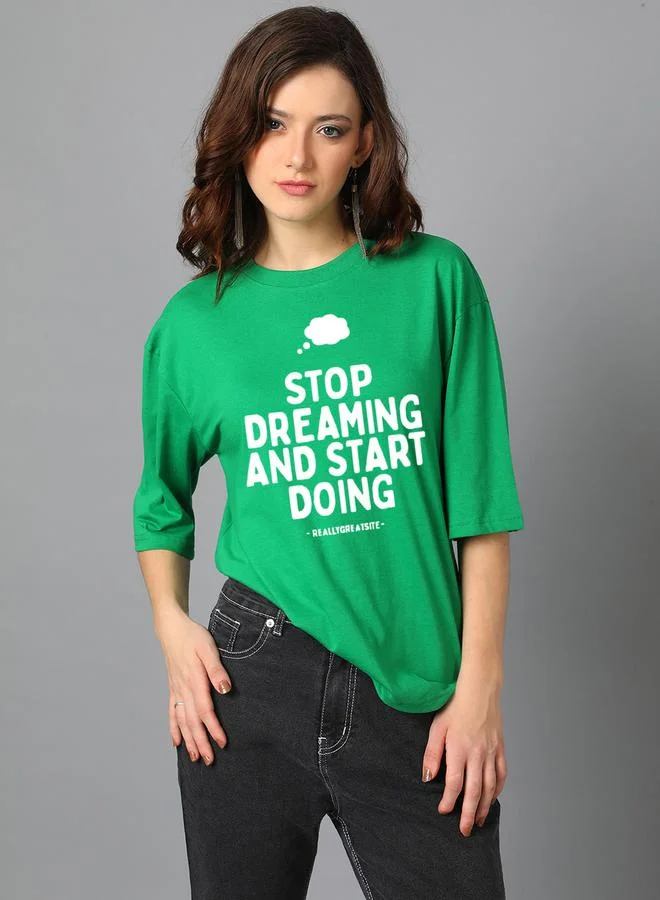 كوتي تيشيرت أوفر سايز بأكمام قصيرة وطبعة شعار من ستايلي