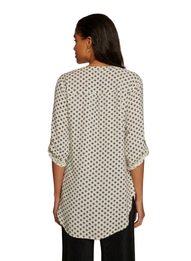 ZABAIONE Geometric Print V-Neck Blouse - Beige and White