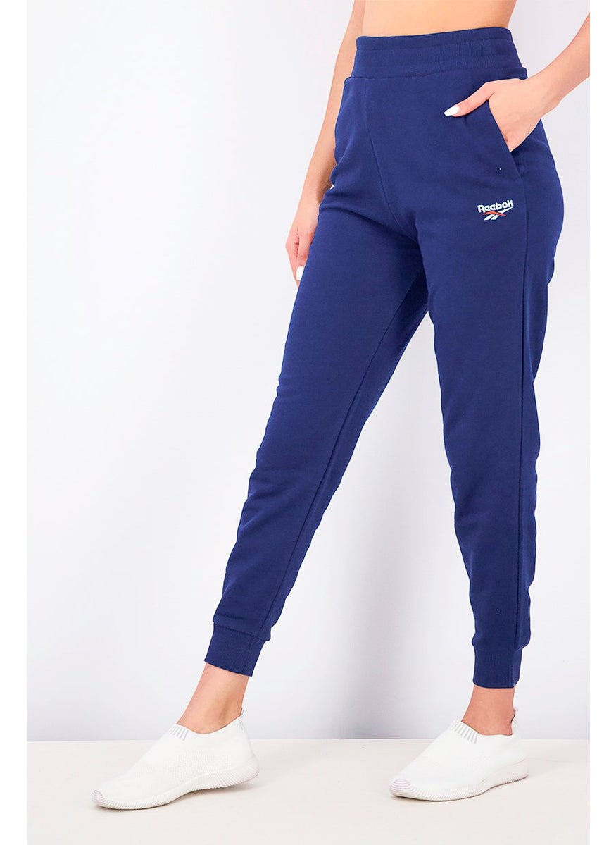 Reebok Women Classics Vector Logo Pants, Conavy  - Image 3