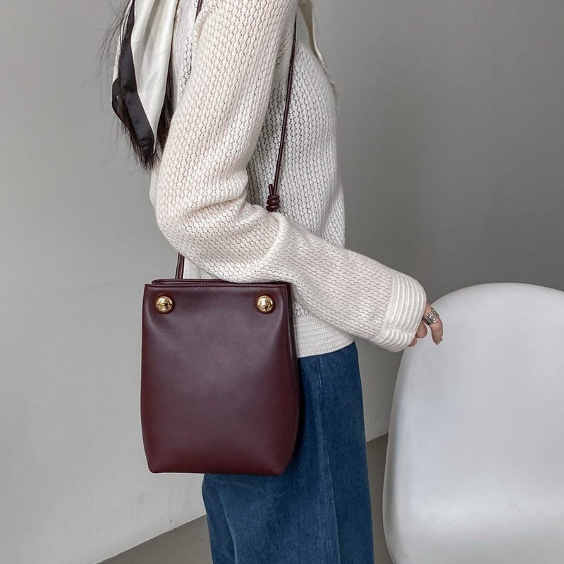 First-Layer Cowhide Mobile Phone Bag, Genuine Leather Small Square Bag, French Armpit Bag, Simple Tote Bag, Fashionable Shoulder Crossbody Bag For Women - Image 4