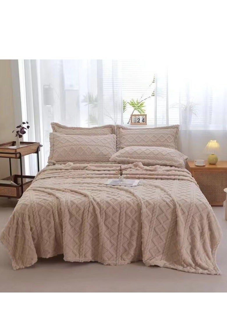 3-Piece Luxury Plush Bedding Set – Ultra-Soft Geometric Blanket (200×230cm) with 2 Pillow Covers (50×75cm) –  Winter Bedspread  - Image 1