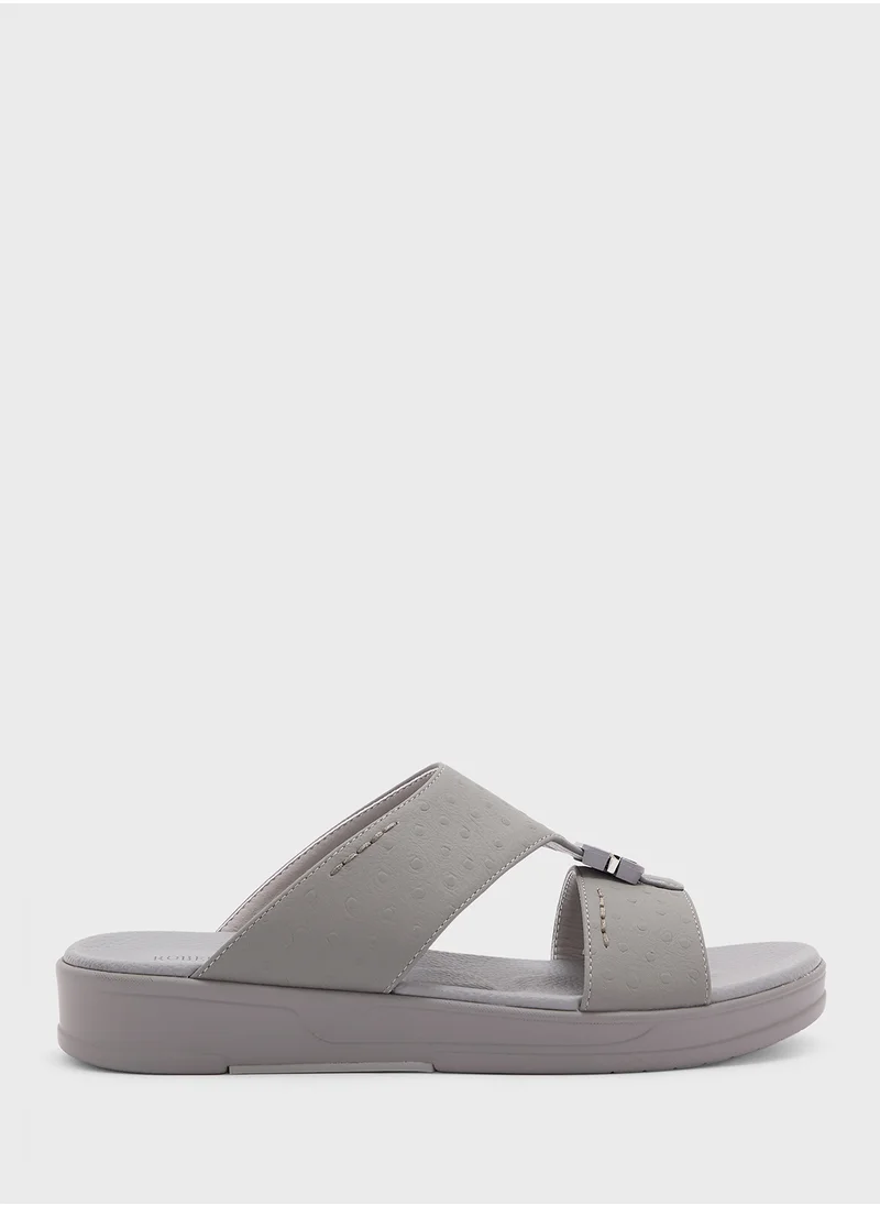 روبرت وود Arabic Sandals