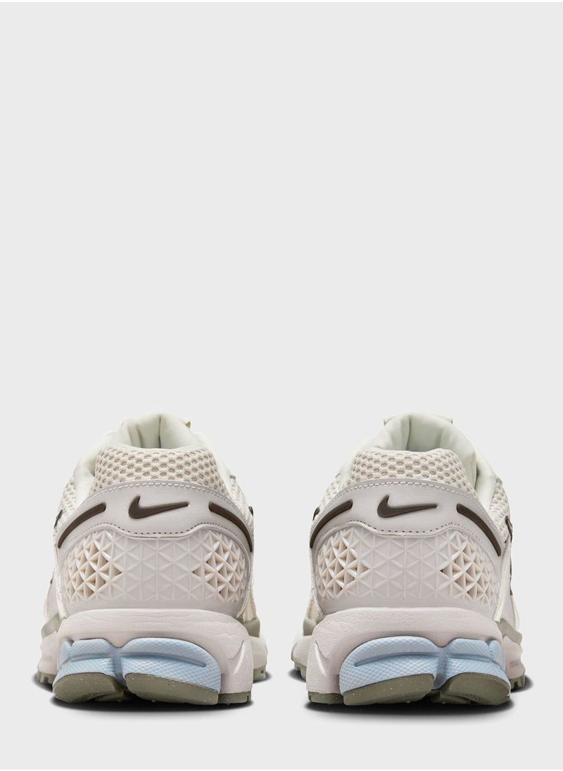Nike - Zoom Vomero 5 - Image 1