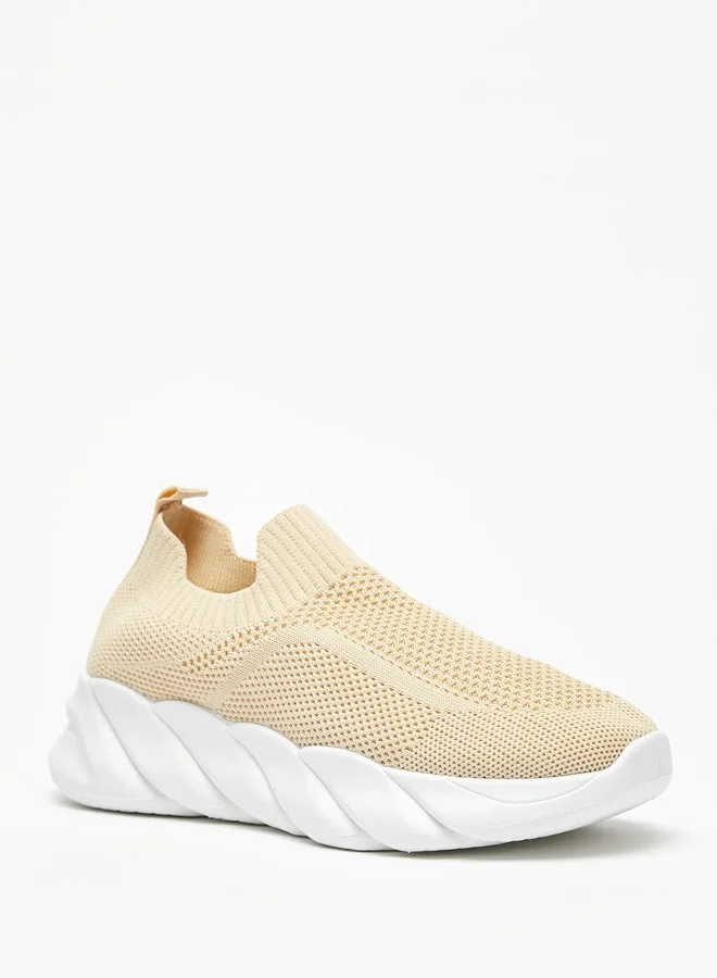 shoexpress Girls Textured Slip-On Sports Shoes With Pull Tabs