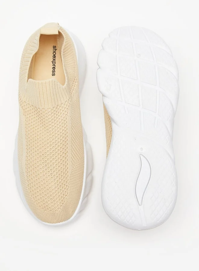 shoexpress Girls Textured Slip-On Sports Shoes With Pull Tabs