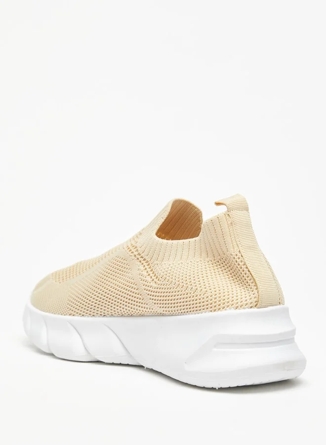 shoexpress Girls Textured Slip-On Sports Shoes With Pull Tabs
