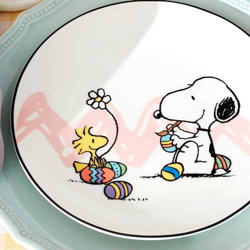 Lenox 895684 Peanuts Easter Snoopy 4-Piece Accent Plates Set, Spring Dinnerware - Image 4