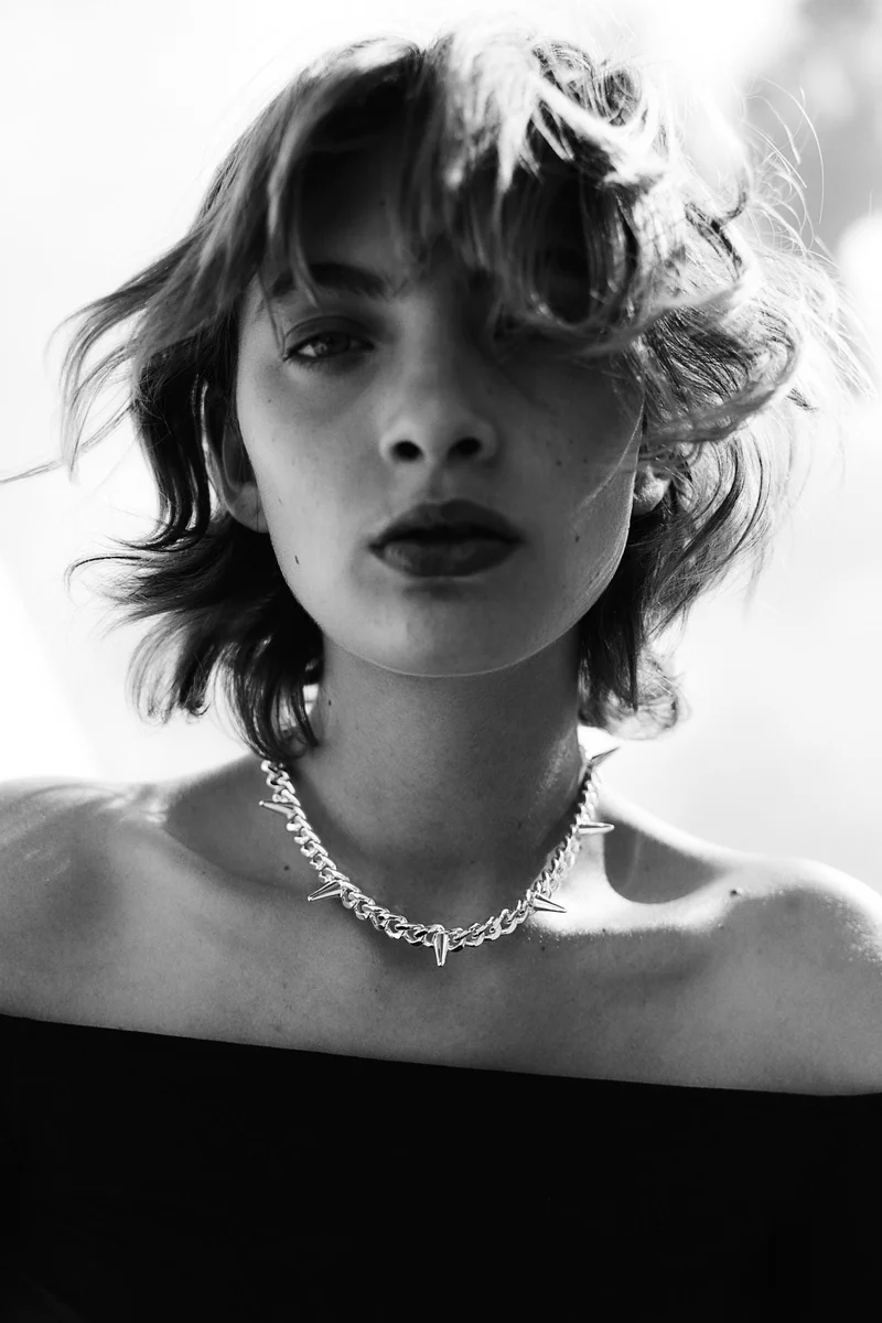 H&M Short Stud-Detail Necklace