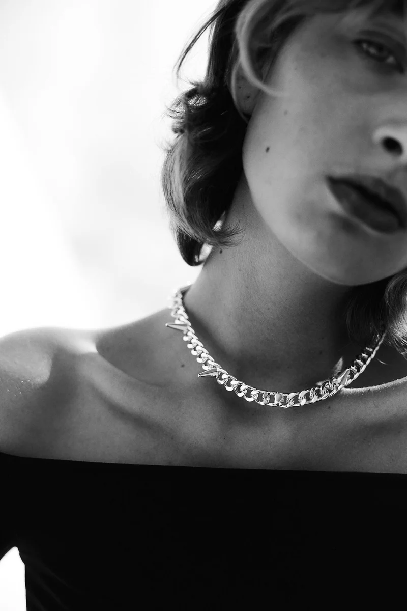 H&M Short Stud-Detail Necklace