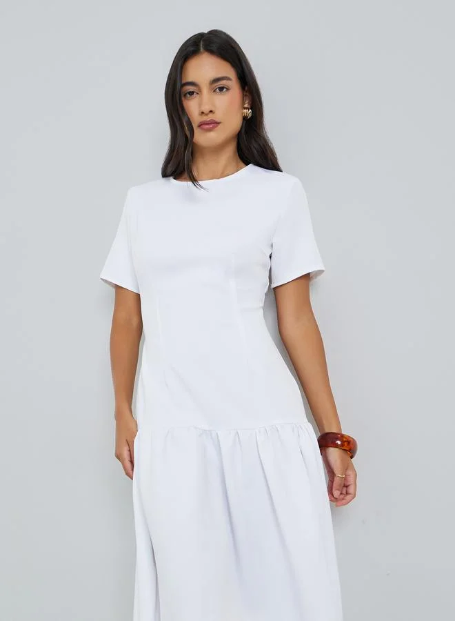 Styli Off-White Short Sleeves Mermaid Hem Midi Dress