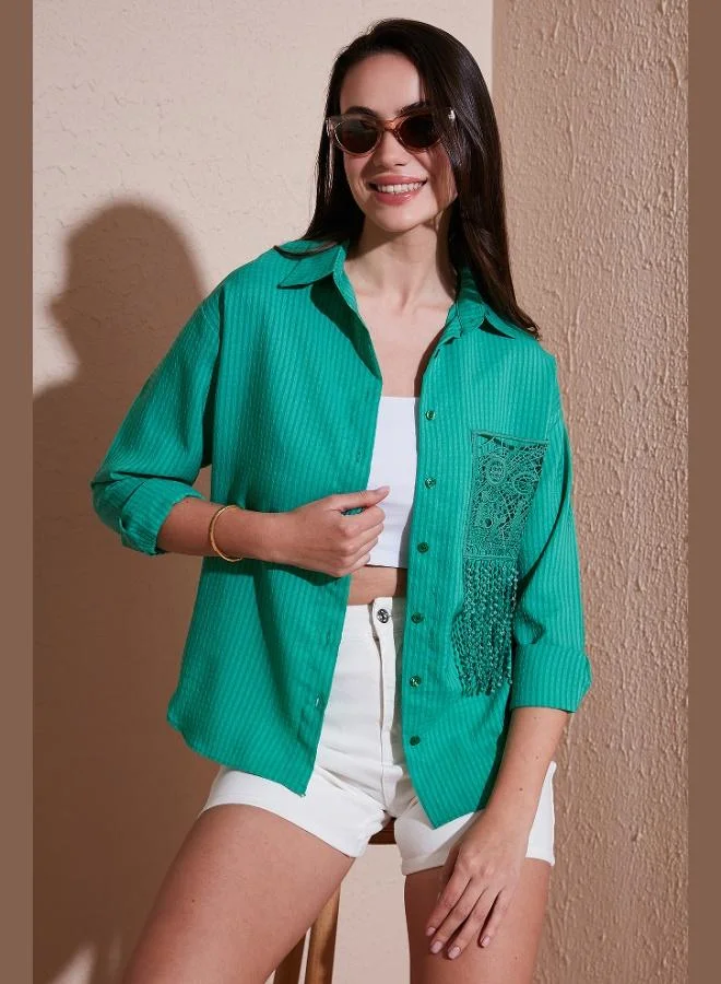 ليلا قميص نسائي بأكمام طويلة وتفاصيل جيوب برباط من ليلا مقاس عادي