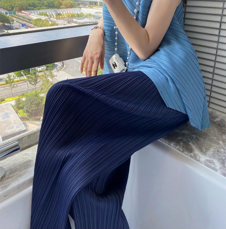 Miyake Pleated Top Irregular Short-sleeved Summer Pleated Loose Vest Cyber Popular Niche Crewneck Slim T-shirt Women navy blue pants