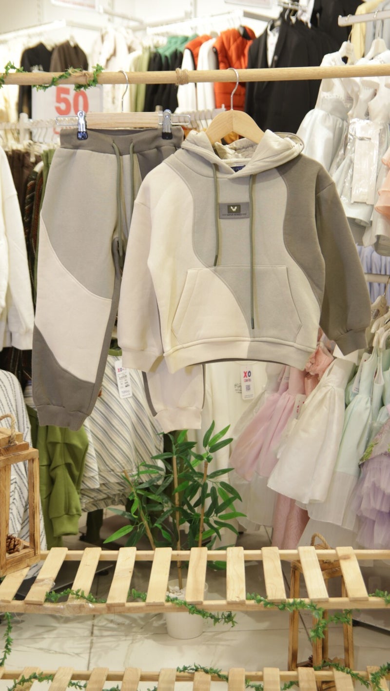 Hype Boys' tracksuit, ages 4 to 8 years, 7738 - Image 4